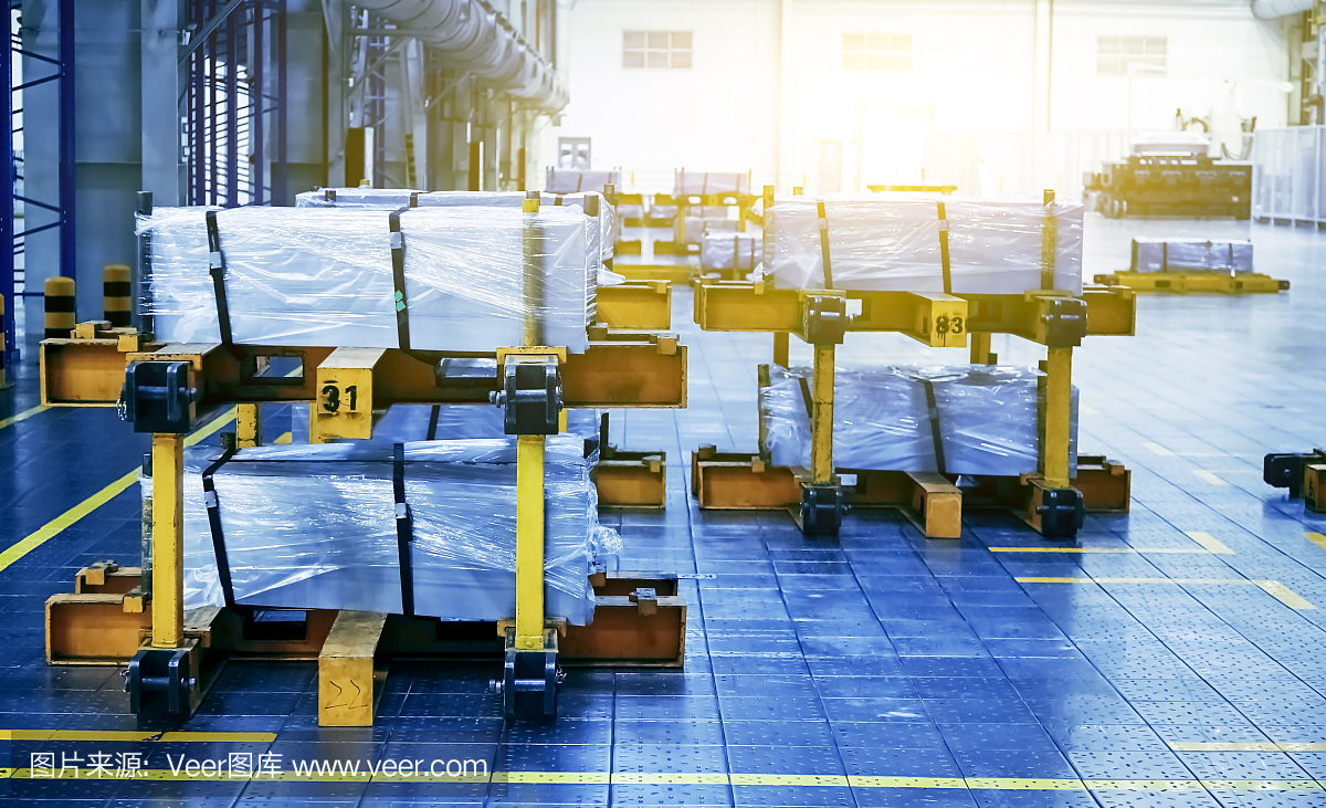 這些貨物都存放在汽車制造廠的什么地方